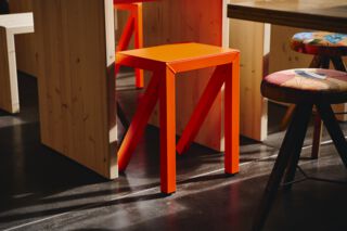 Neonhocker Orange von Magis